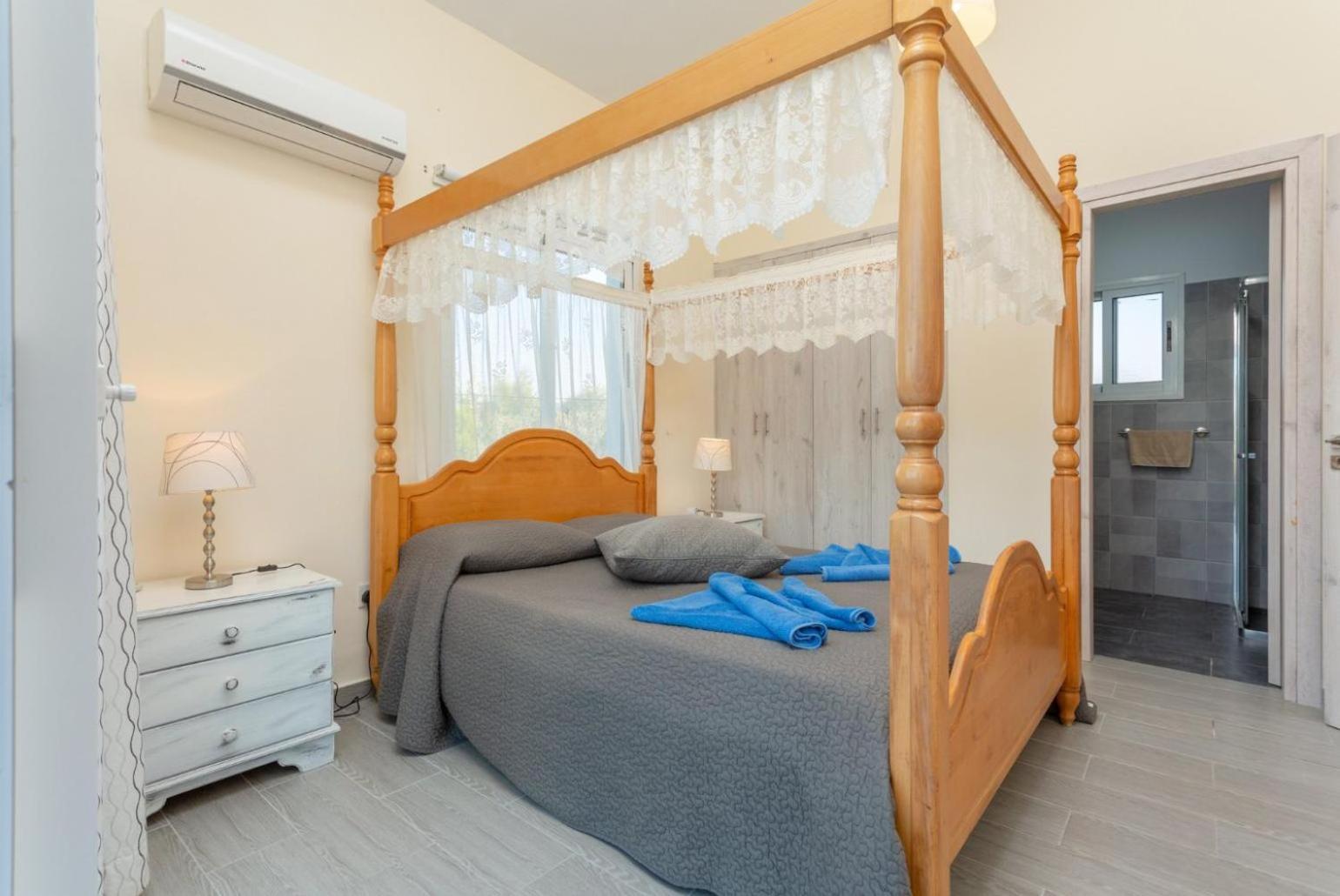Sun Beach Villa Tria 폴리스 외부 사진
