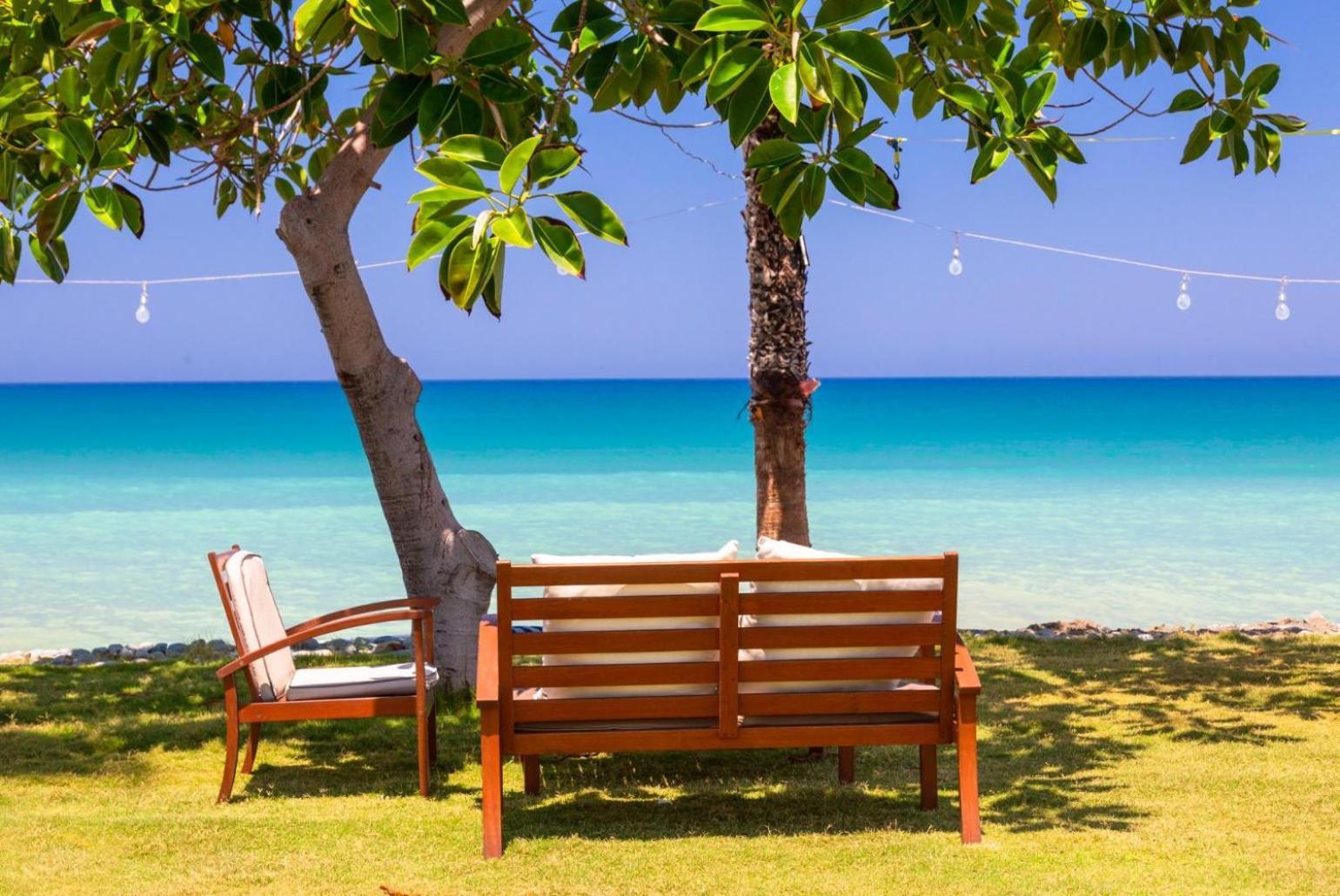 Sun Beach Villa Tria 폴리스 외부 사진