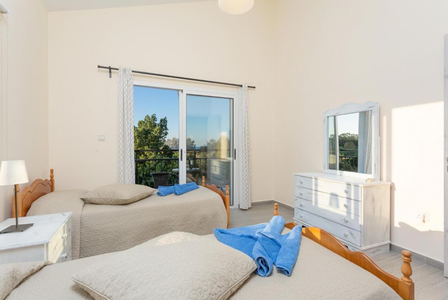 Sun Beach Villa Tria 폴리스 외부 사진