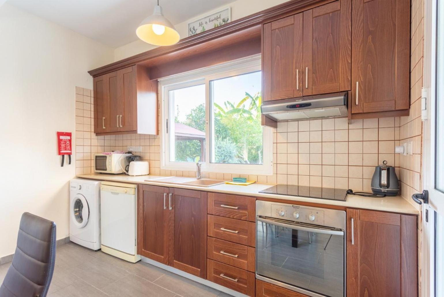 Sun Beach Villa Tria 폴리스 외부 사진